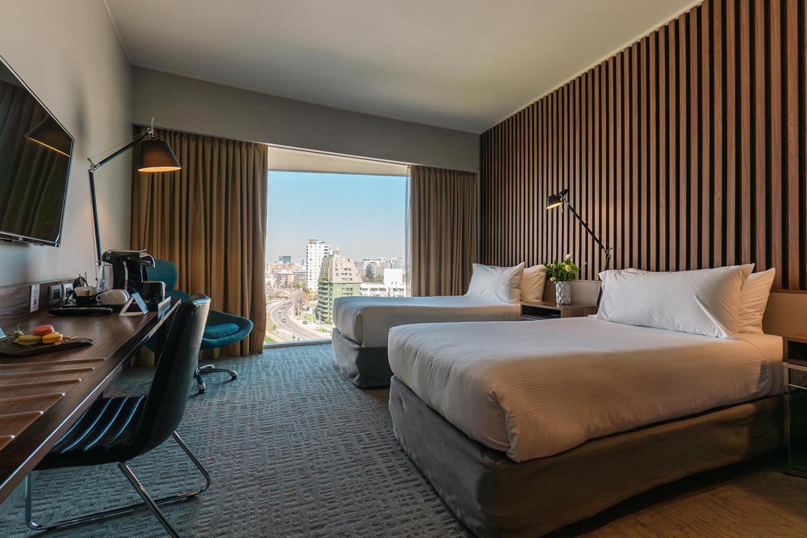 Doubletree By Hilton Santiago Kennedy, Chile Hotel Eksteriør billede